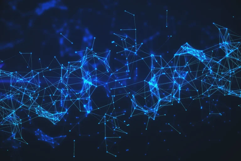 Microkernel Technologies incorpora una nueva regleta PDU vertical de 24 tomas Schuko y 32A