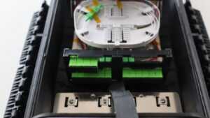 Caja distribución fibra óptica de exterior IP-68 para 16 acometidas