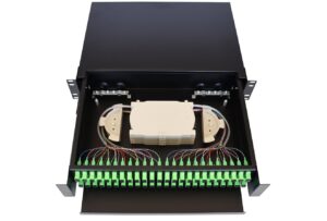 Bandeja fibra óptica extraíble 19" con 48 pigtail SC APC (incl. 4 casetes)