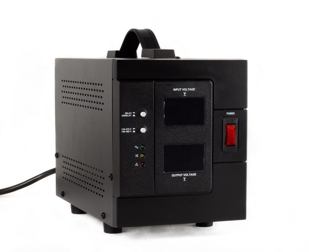 Regulador de voltaje AVR 2000VA Lapara