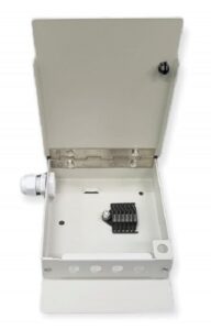 Caja mural metálica fibra óptica para 4 ST simplex