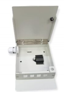 Caja mural metálica fibra óptica para 4 SC simplex / LC dúplex